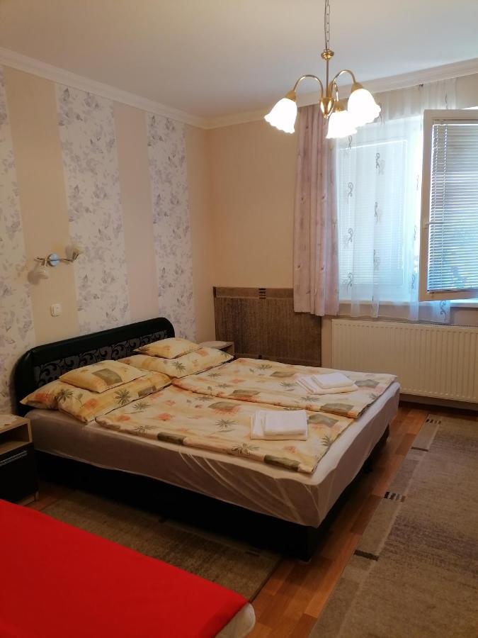 Kaktuszvirág Apartmanház Hajdúszoboszló Esterno foto