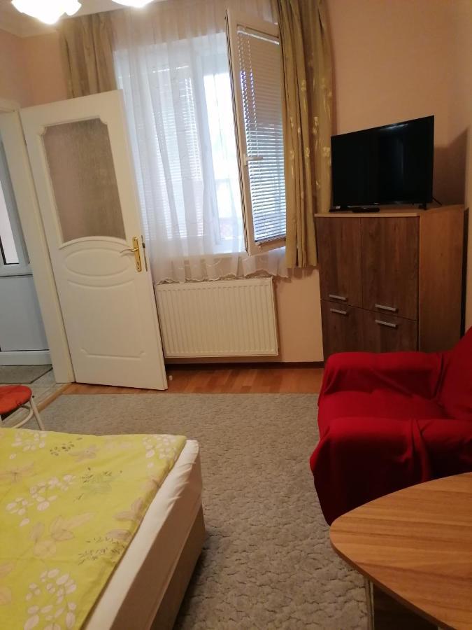 Kaktuszvirág Apartmanház Hajdúszoboszló Esterno foto