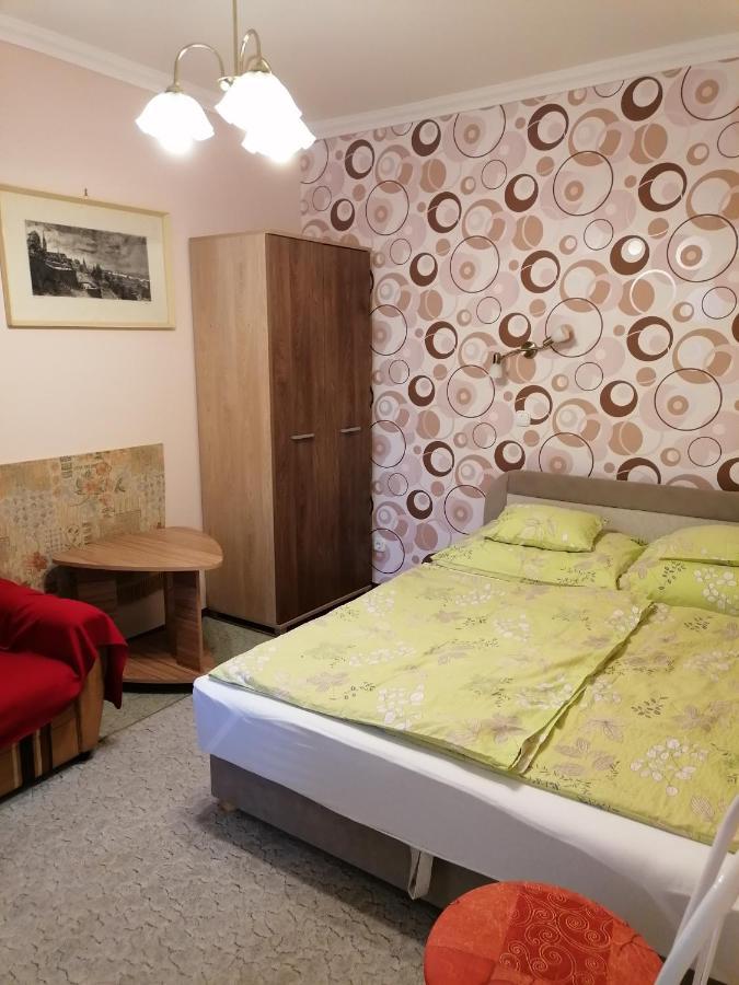Kaktuszvirág Apartmanház Hajdúszoboszló Esterno foto
