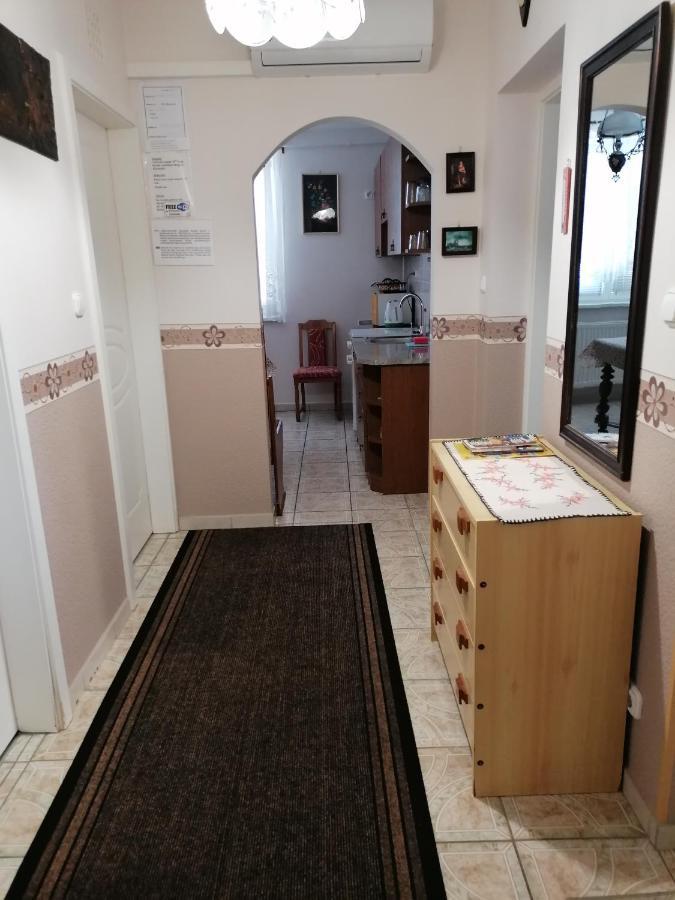 Kaktuszvirág Apartmanház Hajdúszoboszló Esterno foto
