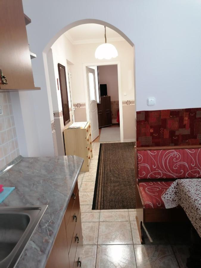 Kaktuszvirág Apartmanház Hajdúszoboszló Esterno foto